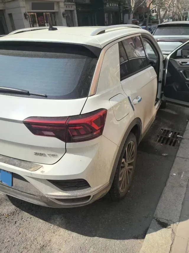 2021 Volkswagen T-Roc 1.4T 150HP L4 7DCT,autocango,china used car exporter,china ev exporter,chinese used car exporter,chinese used ev exporter