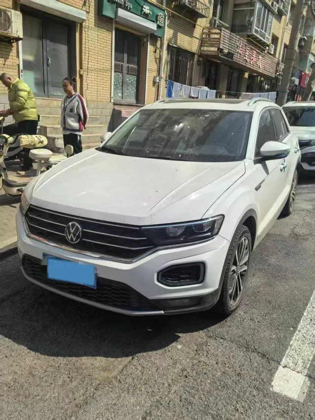 2021 Volkswagen T-Roc 1.4T 150HP L4 7DCT,autocango,china used car exporter,china ev exporter,chinese used car exporter,chinese used ev exporter