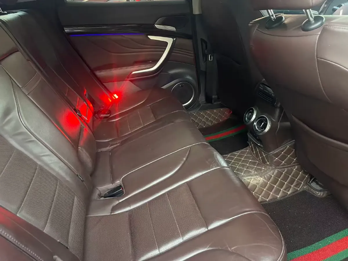 2017 WEY VV7 2.0T 234HP L4 7DCT,autocango,china used car exporter,china ev exporter,chinese used car exporter,chinese used ev exporter