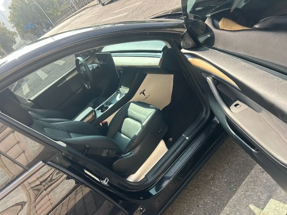 2022 Tesla Model Y BEV 60KWH,autocango,china used car exporter,china ev exporter,chinese used car exporter,chinese used ev exporter