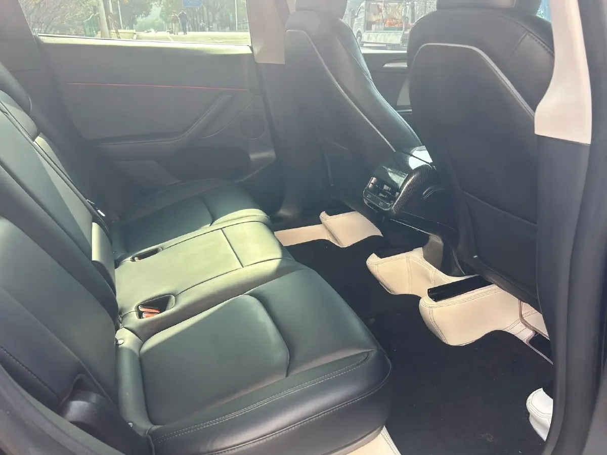 2022 Tesla Model Y BEV 60KWH,autocango,china used car exporter,china ev exporter,chinese used car exporter,chinese used ev exporter