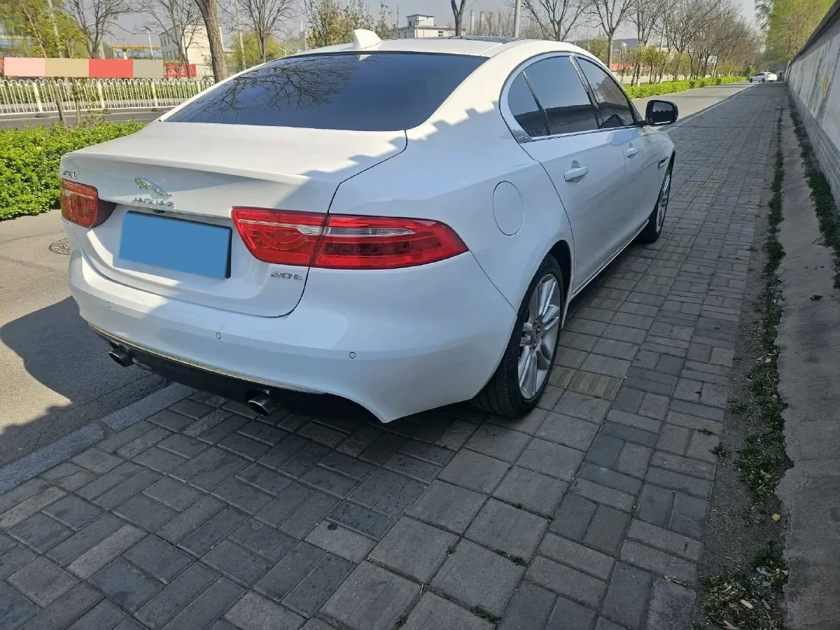 2019 Land Rover Discovery Sport 2.0T 200HP L4 9AT,autocango,china used car exporter,china ev exporter,chinese used car exporter,chinese used ev exporter