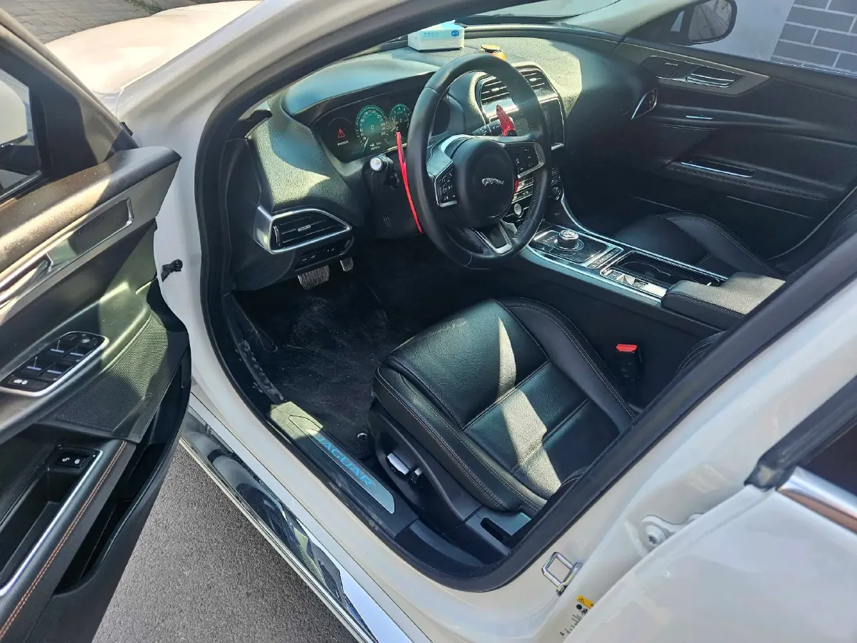 2019 Land Rover Discovery Sport 2.0T 200HP L4 9AT,autocango,china used car exporter,china ev exporter,chinese used car exporter,chinese used ev exporter