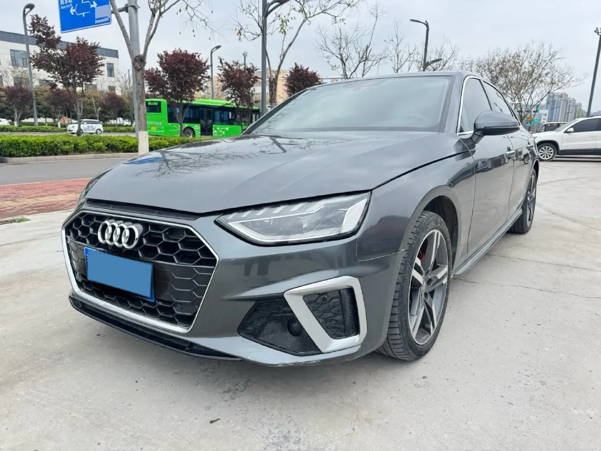 2020 Audi A4L 2.0T 190HP L4 7DCT,autocango,china used car exporter,china ev exporter,chinese used car exporter,chinese used ev exporter