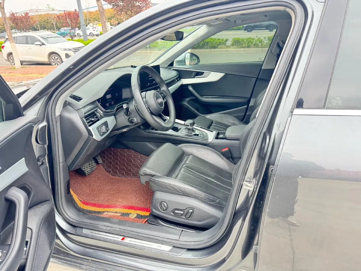 2020 Audi A4L 2.0T 190HP L4 7DCT,autocango,china used car exporter,china ev exporter,chinese used car exporter,chinese used ev exporter