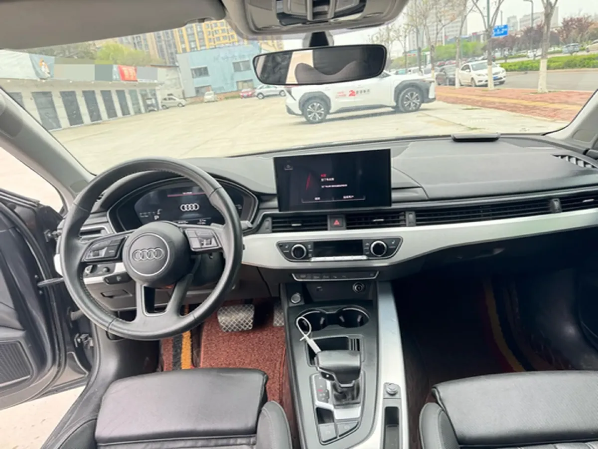 2020 Audi A4L 2.0T 190HP L4 7DCT,autocango,china used car exporter,china ev exporter,chinese used car exporter,chinese used ev exporter