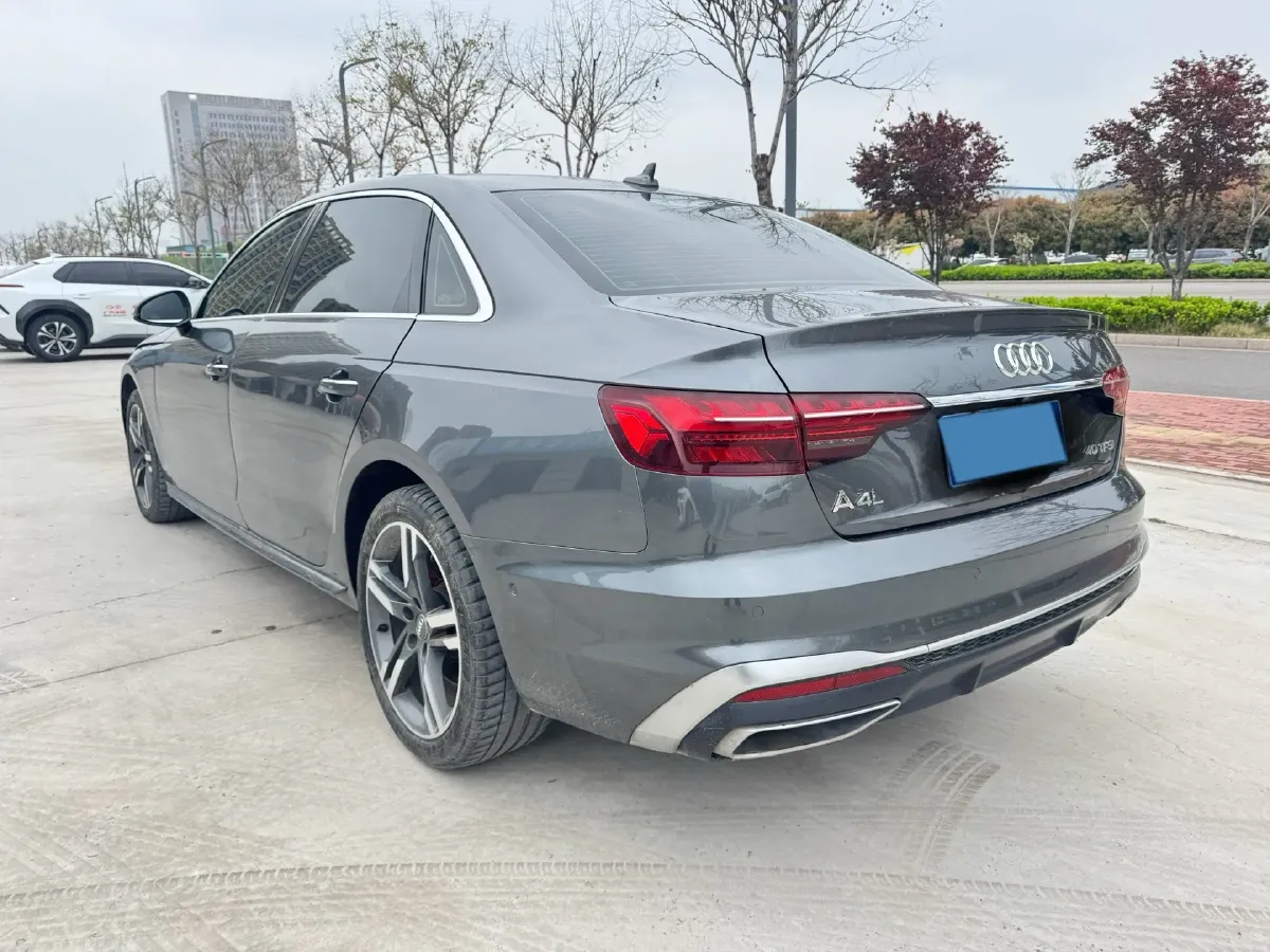 2020 Audi A4L 2.0T 190HP L4 7DCT,autocango,china used car exporter,china ev exporter,chinese used car exporter,chinese used ev exporter