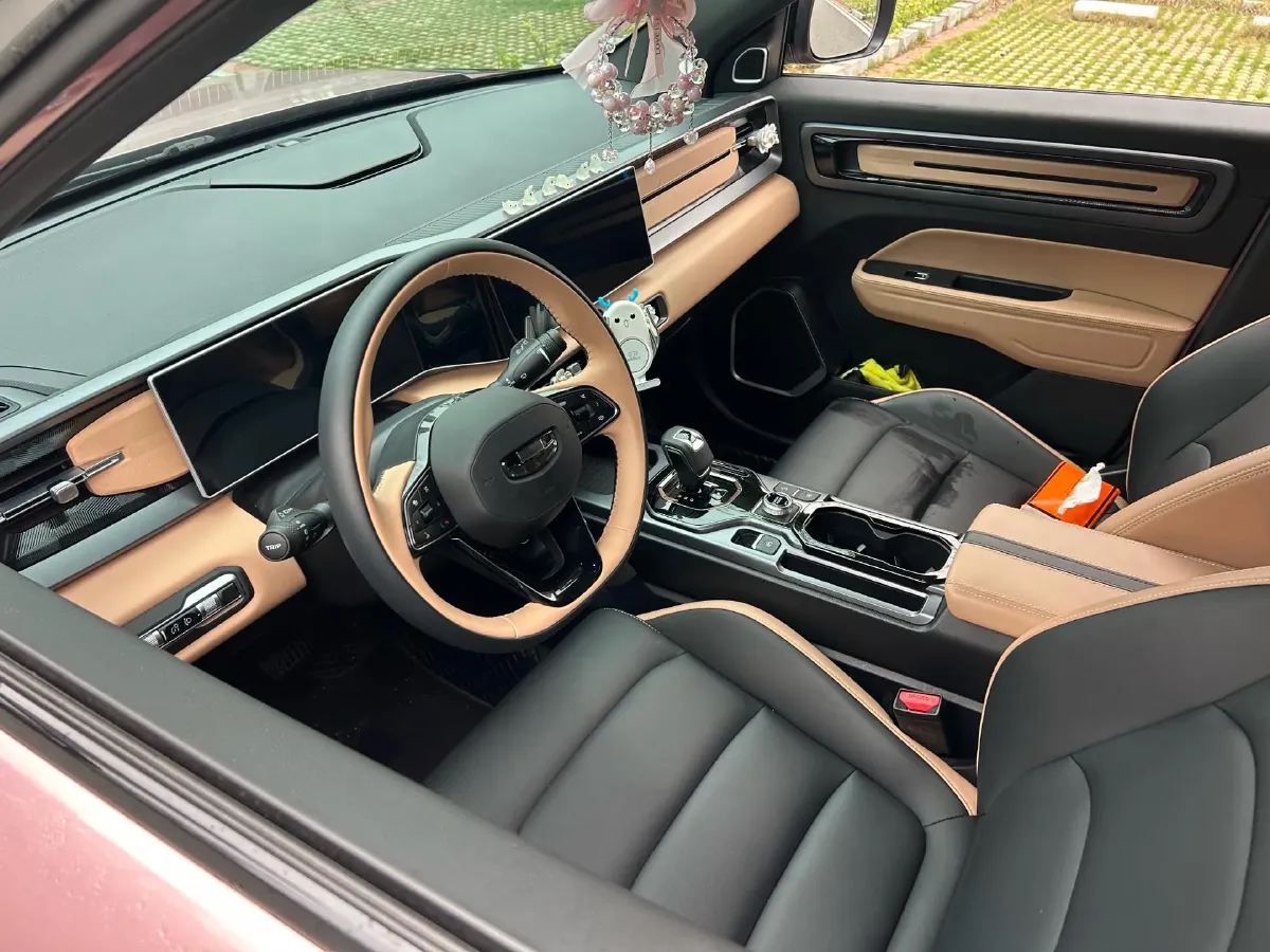 2023 Geely ICON 1.5T 181HP L4 7DCT,autocango,china used car exporter,china ev exporter,chinese used car exporter,chinese used ev exporter