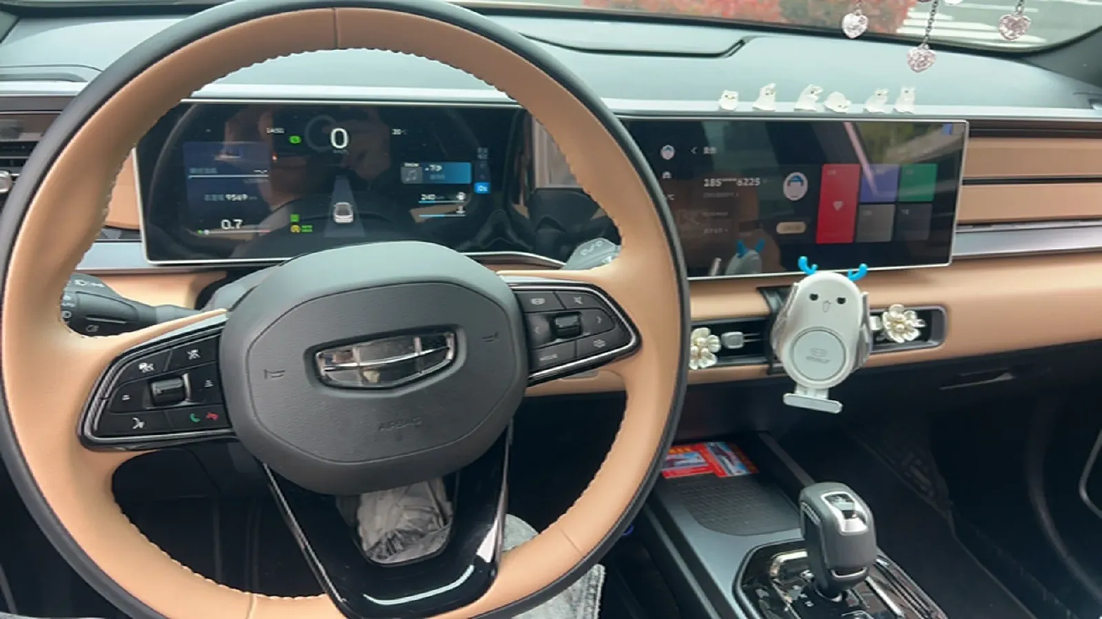 2023 Geely ICON 1.5T 181HP L4 7DCT,autocango,china used car exporter,china ev exporter,chinese used car exporter,chinese used ev exporter