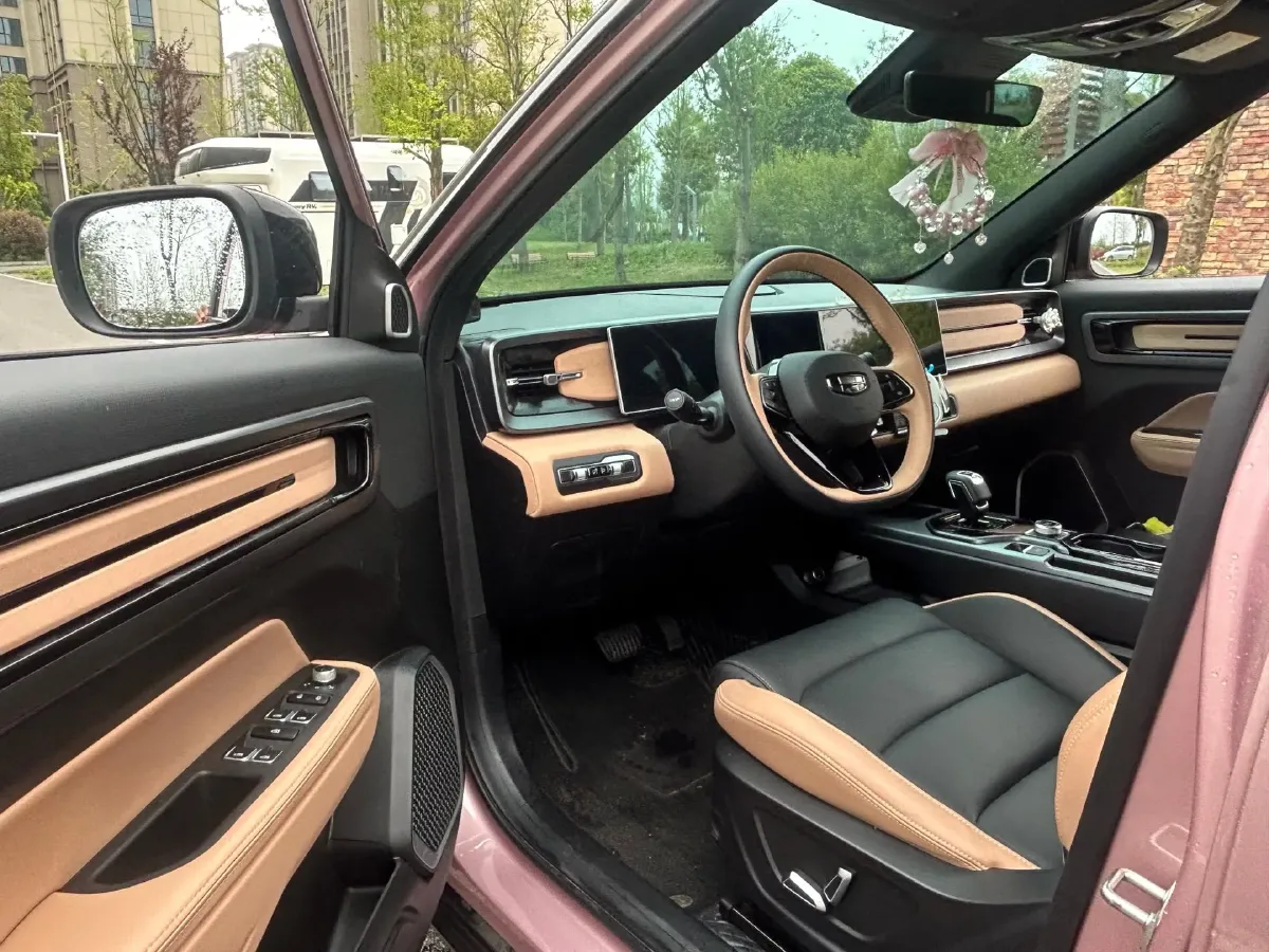 2023 Geely ICON 1.5T 181HP L4 7DCT,autocango,china used car exporter,china ev exporter,chinese used car exporter,chinese used ev exporter