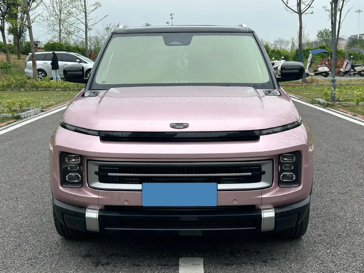 2023 Geely ICON 1.5T 181HP L4 7DCT,autocango,china used car exporter,china ev exporter,chinese used car exporter,chinese used ev exporter