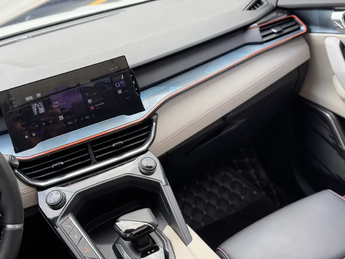 2020 LYNK&CO 06 1.5T 177HP L3 7DCT,autocango,china used car exporter,china ev exporter,chinese used car exporter,chinese used ev exporter