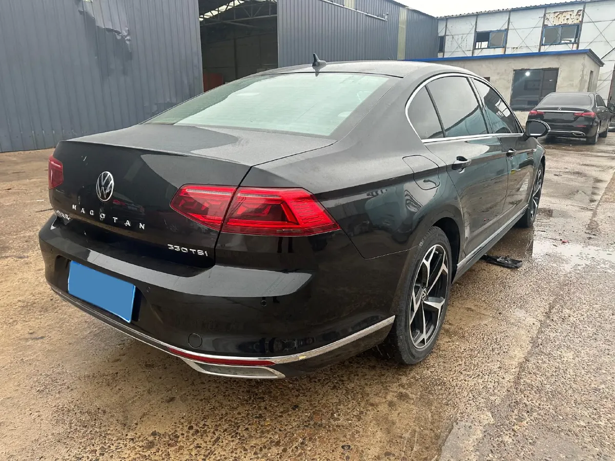 2023 Volkswagen Magotan 2.0T 186HP L4 7DCT,autocango,china used car exporter,china ev exporter,chinese used car exporter,chinese used ev exporter