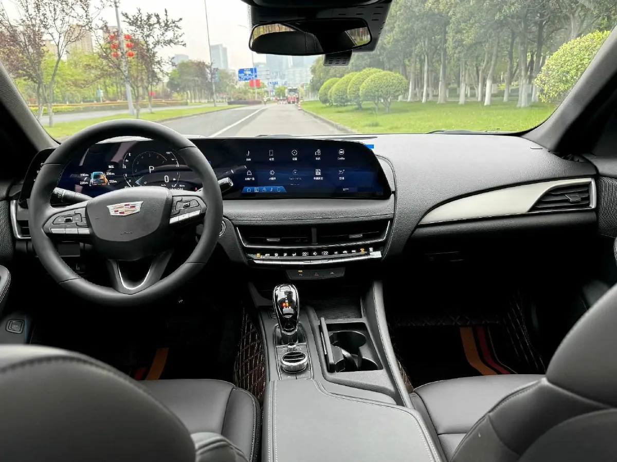 2024 Cadillac CT5 2.0T 237HP L4 10AT,autocango,china used car exporter,china ev exporter,chinese used car exporter,chinese used ev exporter