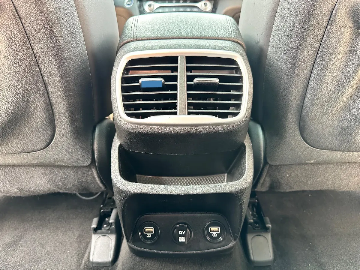 2019 Hyundai Santafe 2.0T 240HP L4 8AT,autocango,china used car exporter,china ev exporter,chinese used car exporter,chinese used ev exporter