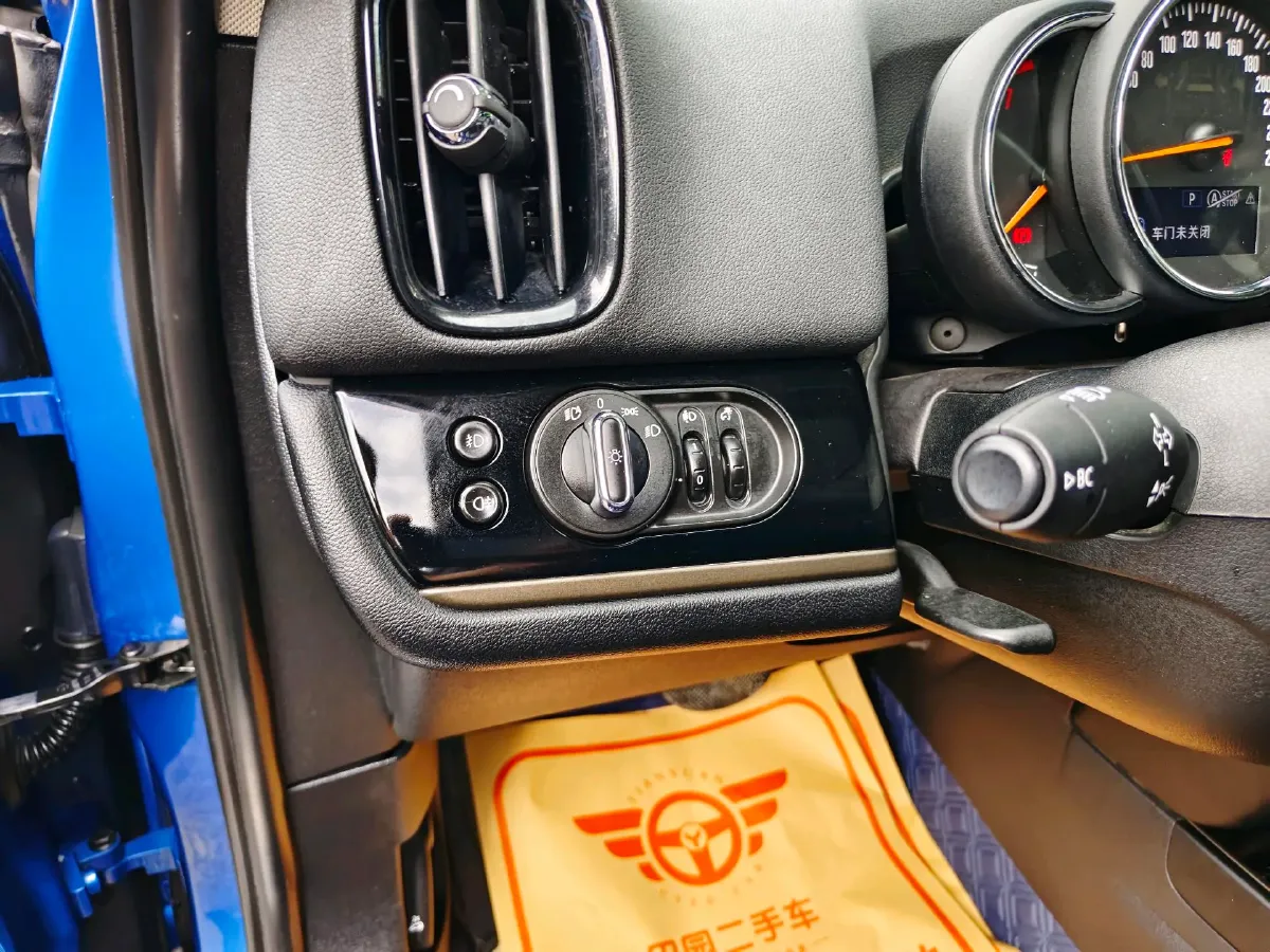 2017 MINI COUNTRYMAN 1.5T 136HP L3 8AT,autocango,china used car exporter,china ev exporter,chinese used car exporter,chinese used ev exporter