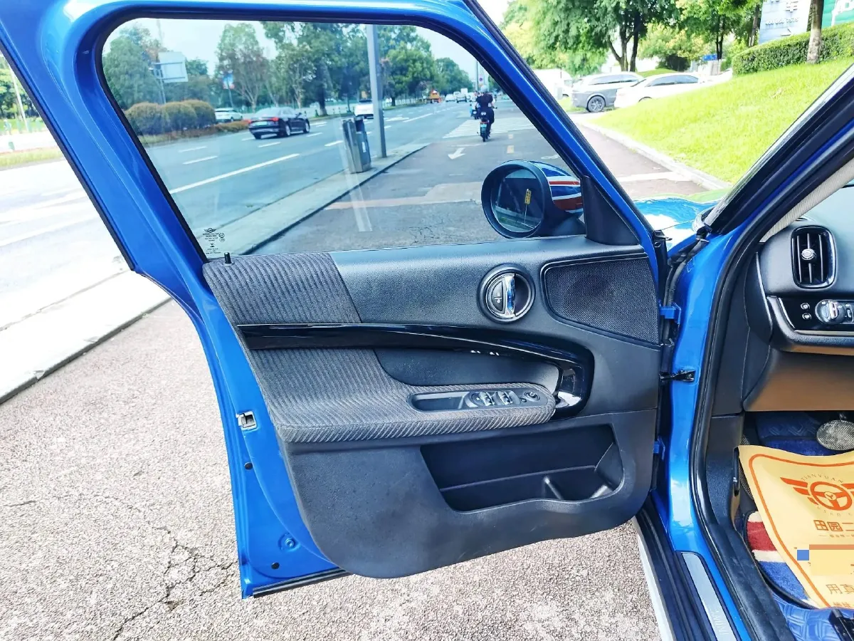 2017 MINI COUNTRYMAN 1.5T 136HP L3 8AT,autocango,china used car exporter,china ev exporter,chinese used car exporter,chinese used ev exporter