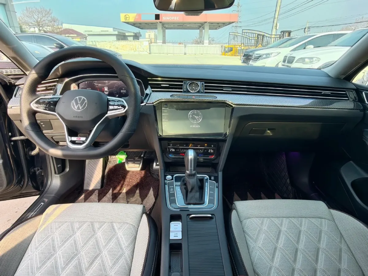 2023 Volkswagen Magotan 2.0T 186HP L4 7DCT,autocango,china used car exporter,china ev exporter,chinese used car exporter,chinese used ev exporter