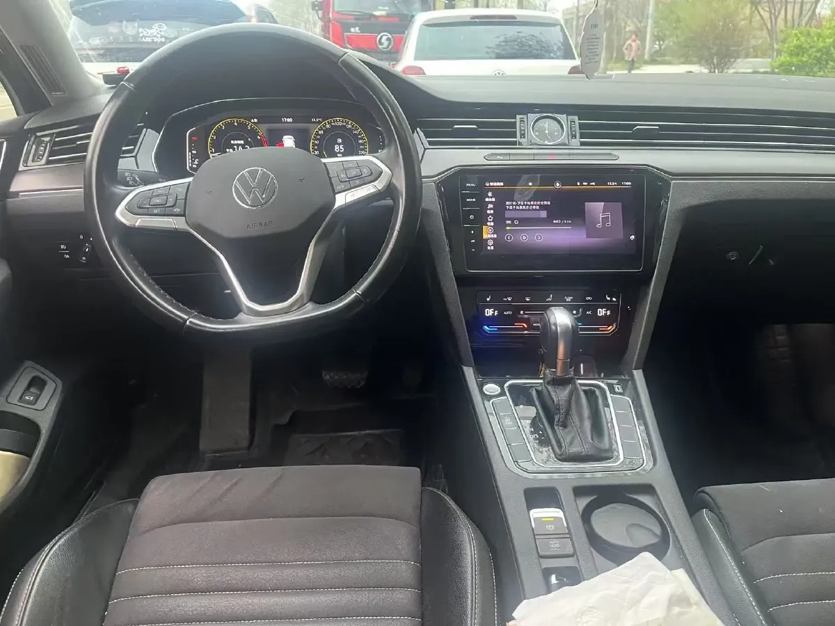 2020 Volkswagen Magotan 2.0T 186HP L4 7DCT,autocango,china used car exporter,china ev exporter,chinese used car exporter,chinese used ev exporter