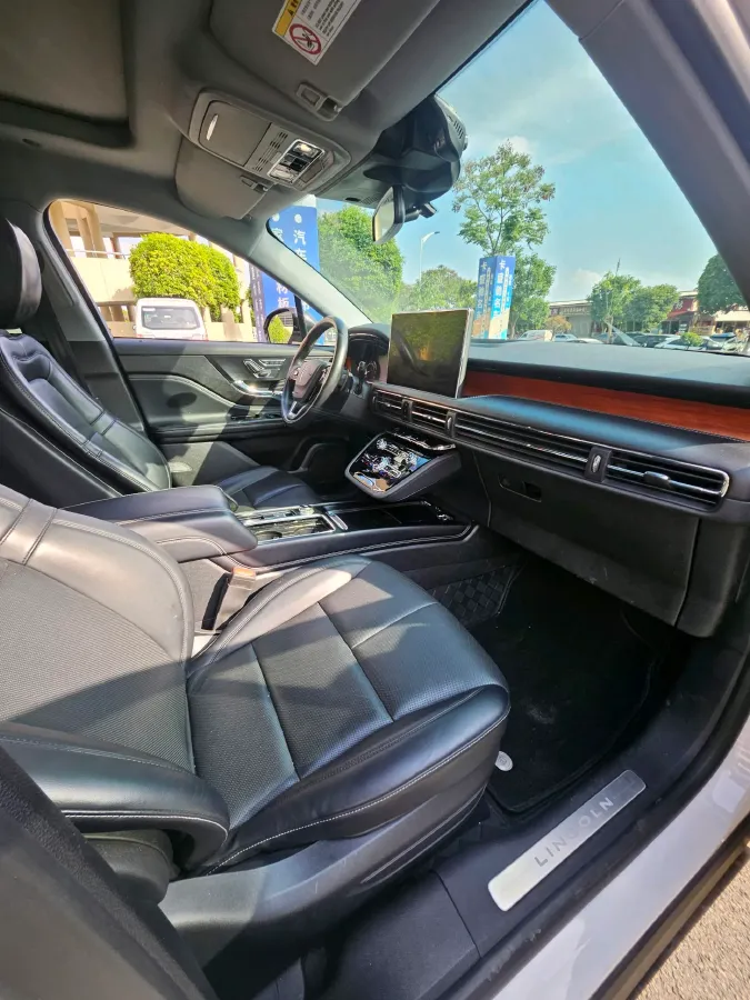 2021 Lincoln Corsair 2.0T 245HP L4 8AT,autocango,china used car exporter,china ev exporter,chinese used car exporter,chinese used ev exporter