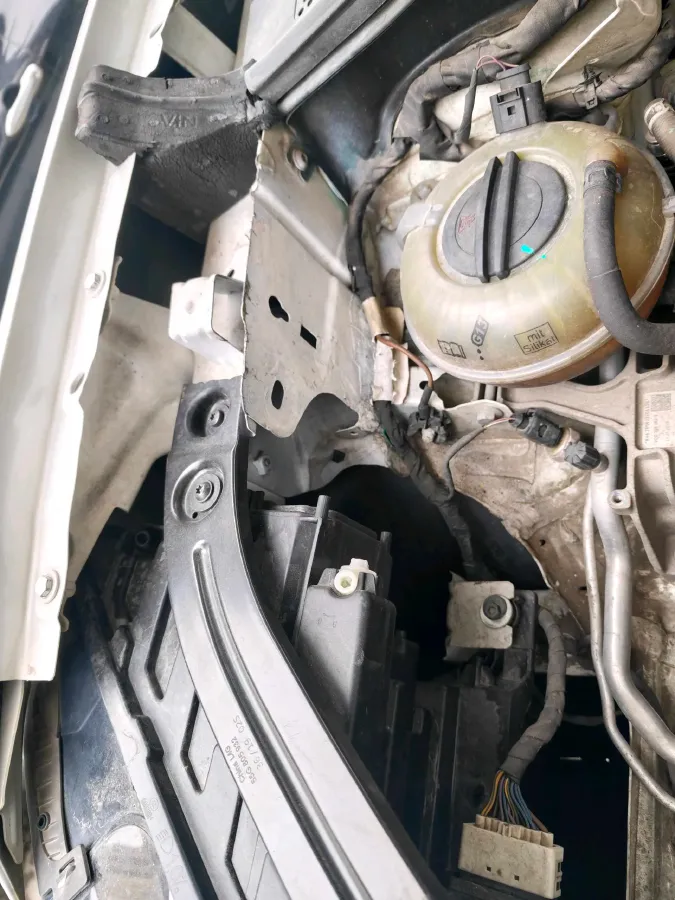 2019 Jeep Cherokee 2.0T 234HP L4 9AT,autocango,china used car exporter,china ev exporter,chinese used car exporter,chinese used ev exporter