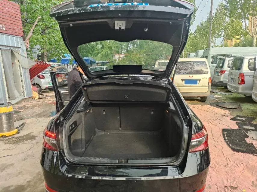 2021 Skoda Superb 1.4T 150HP L4 7DCT,autocango,china used car exporter,china ev exporter,chinese used car exporter,chinese used ev exporter