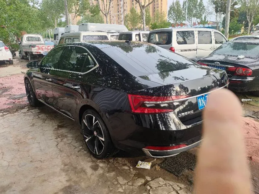 2021 Skoda Superb 1.4T 150HP L4 7DCT,autocango,china used car exporter,china ev exporter,chinese used car exporter,chinese used ev exporter