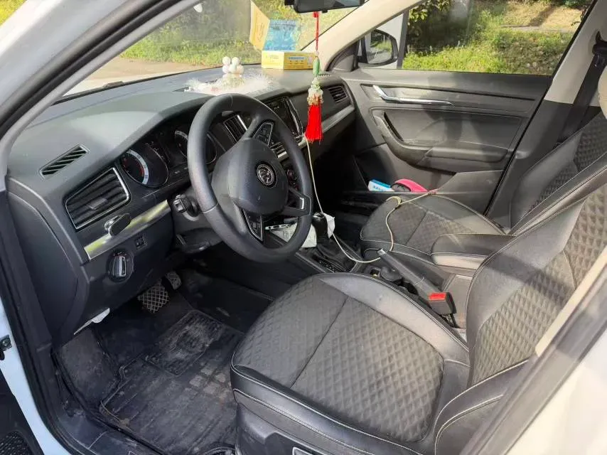 2020 Skoda Kamiq 1.5L 112HP L4 6AT,autocango,china used car exporter,china ev exporter,chinese used car exporter,chinese used ev exporter