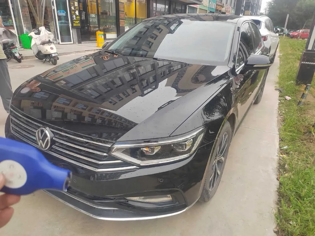 2021 Volkswagen Magotan 2.0T 186HP L4 7DCT,autocango,china used car exporter,china ev exporter,chinese used car exporter,chinese used ev exporter