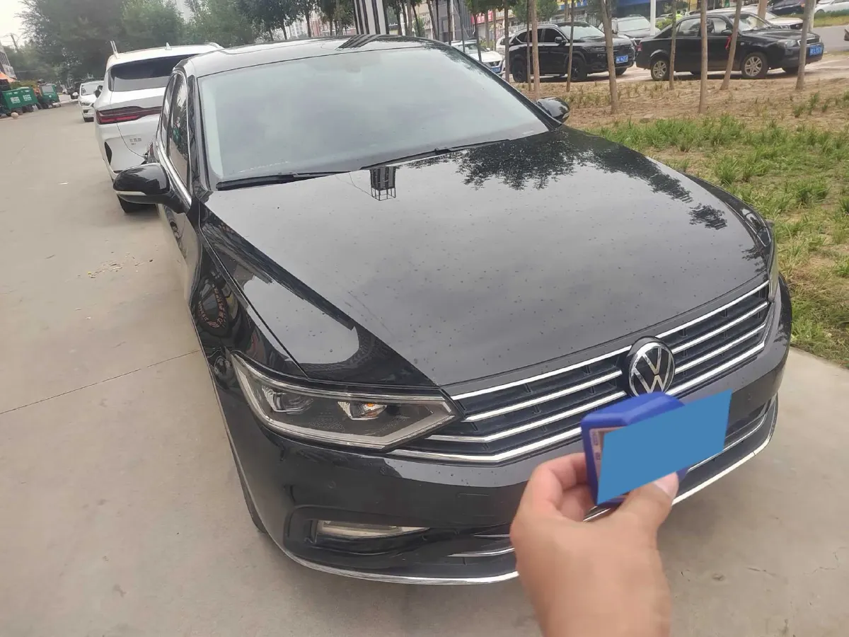 2021 Volkswagen Magotan 2.0T 186HP L4 7DCT,autocango,china used car exporter,china ev exporter,chinese used car exporter,chinese used ev exporter
