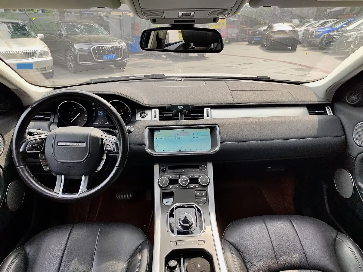 2018 Land Rover Range Rover Evoque 2.0T 241HP L4 9AT,autocango,china used car exporter,china ev exporter,chinese used car exporter,chinese used ev exporter