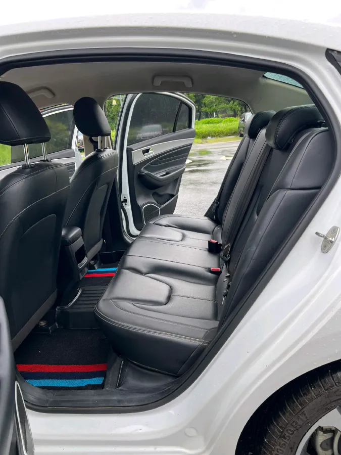 2019 Chery Arrizo 5 1.5L 116HP L4 5MT,autocango,china used car exporter,china ev exporter,chinese used car exporter,chinese used ev exporter