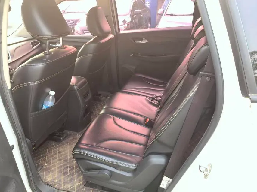 2019 BaoJun 730 1.5T 151HP L4 CVT,autocango,china used car exporter,china ev exporter,chinese used car exporter,chinese used ev exporter