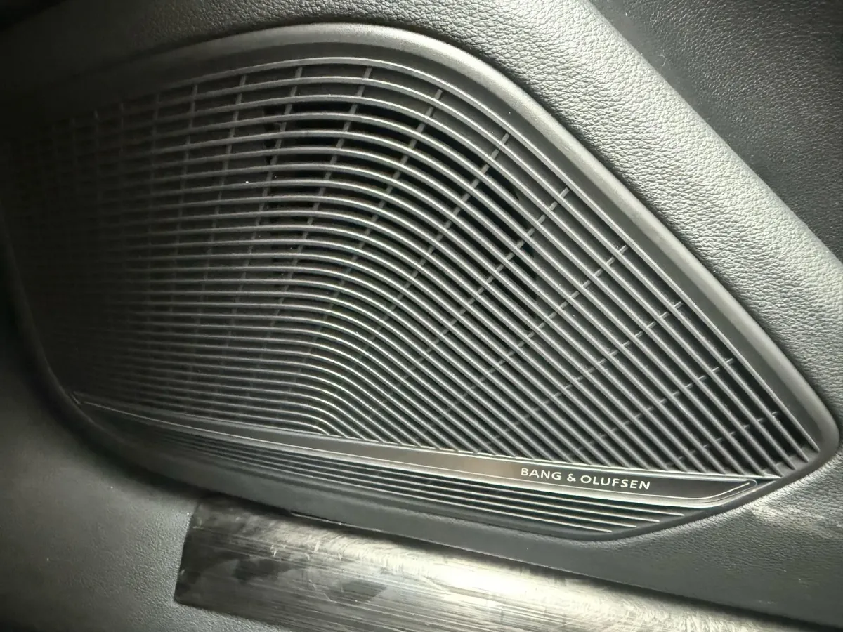 2024 Audi A4L 2.0T 190HP L4 7DCT,autocango,china used car exporter,china ev exporter,chinese used car exporter,chinese used ev exporter