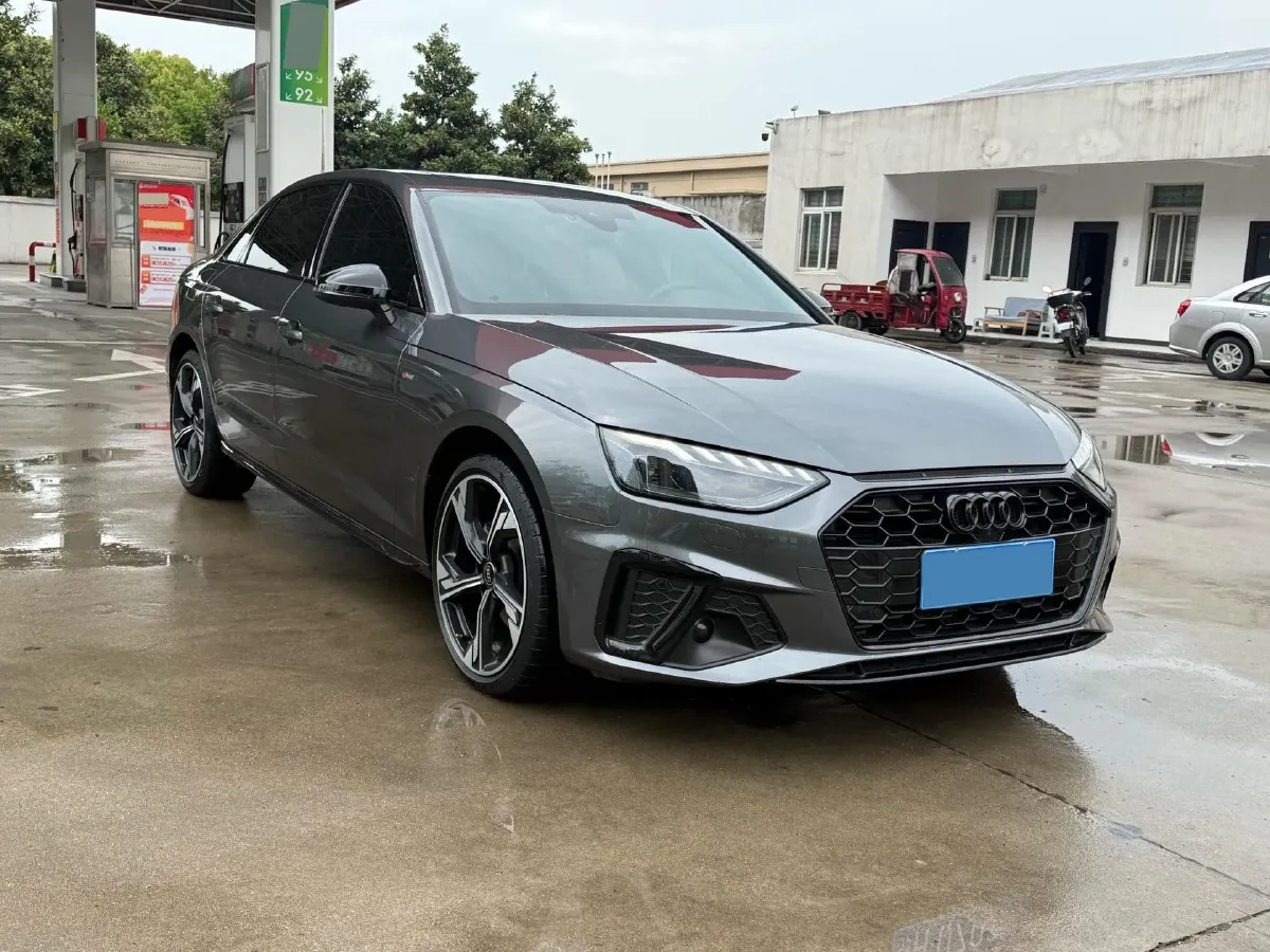 2024 Audi A4L 2.0T 190HP L4 7DCT,autocango,china used car exporter,china ev exporter,chinese used car exporter,chinese used ev exporter
