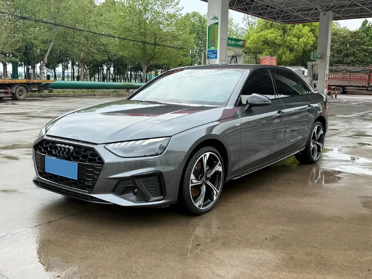 2024 Audi A4L 2.0T 190HP L4 7DCT,autocango,china used car exporter,china ev exporter,chinese used car exporter,chinese used ev exporter
