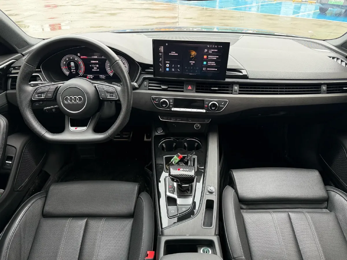 2024 Audi A4L 2.0T 190HP L4 7DCT,autocango,china used car exporter,china ev exporter,chinese used car exporter,chinese used ev exporter