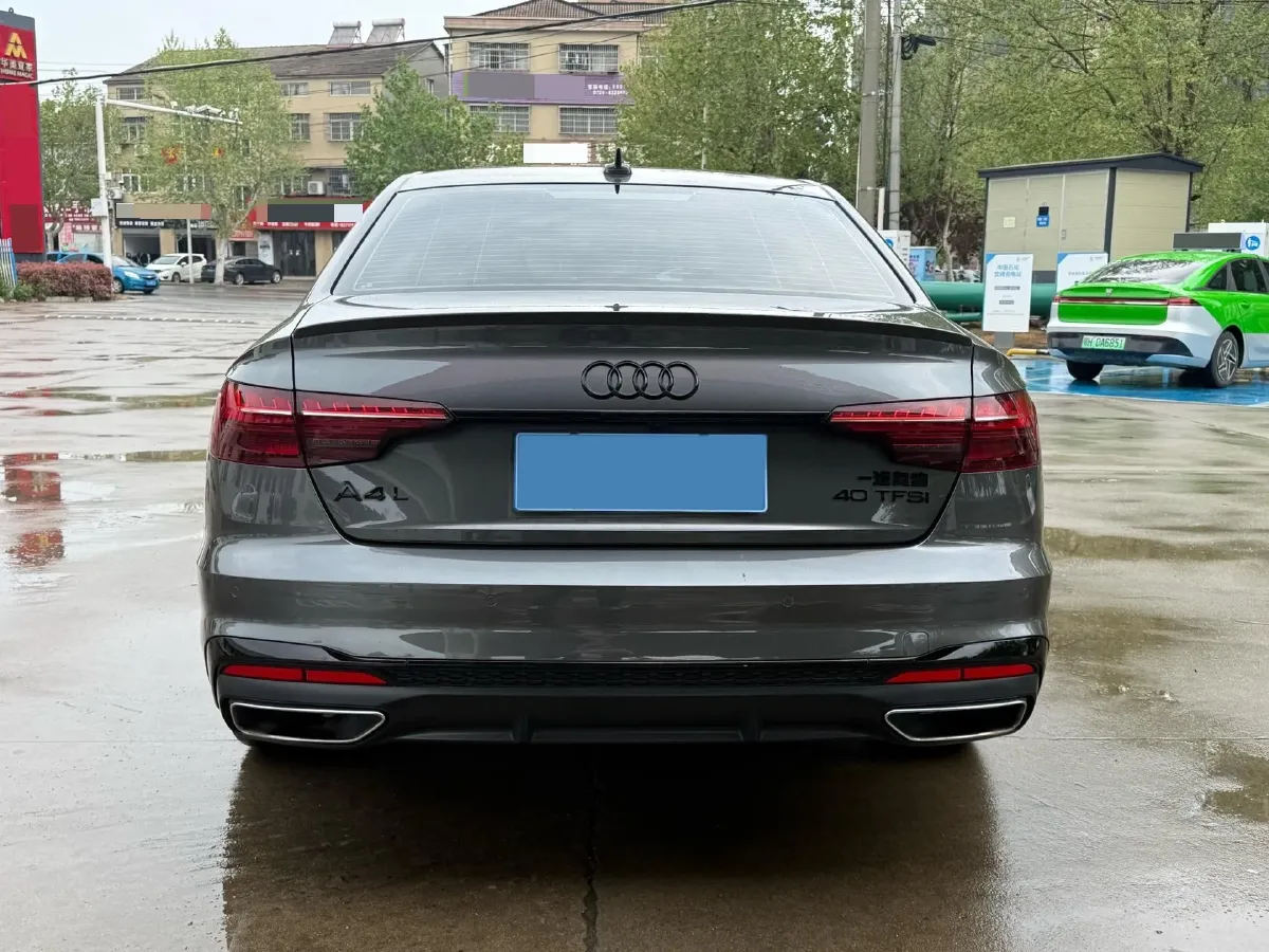 2024 Audi A4L 2.0T 190HP L4 7DCT,autocango,china used car exporter,china ev exporter,chinese used car exporter,chinese used ev exporter