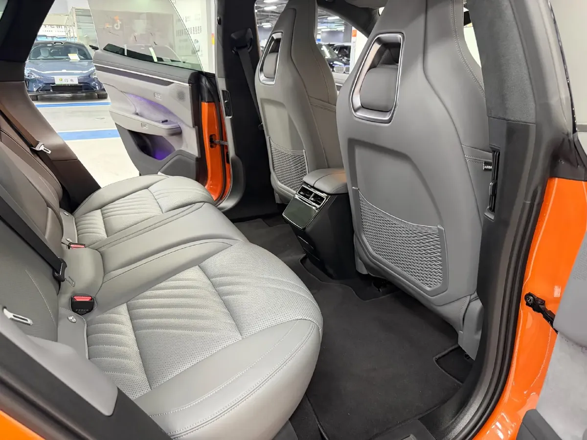 2024 Zeekr 001 BEV 100KWH,autocango,china used car exporter,china ev exporter,chinese used car exporter,chinese used ev exporter