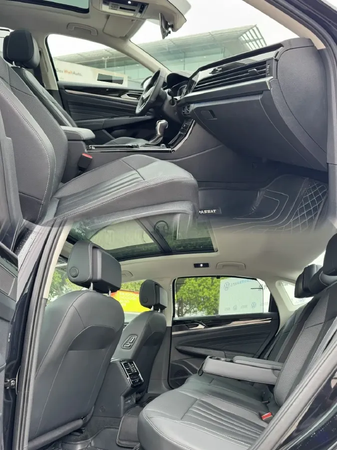 2024 Volkswagen Passat 2.0T 220HP L4 7DCT,autocango,china used car exporter,china ev exporter,chinese used car exporter,chinese used ev exporter