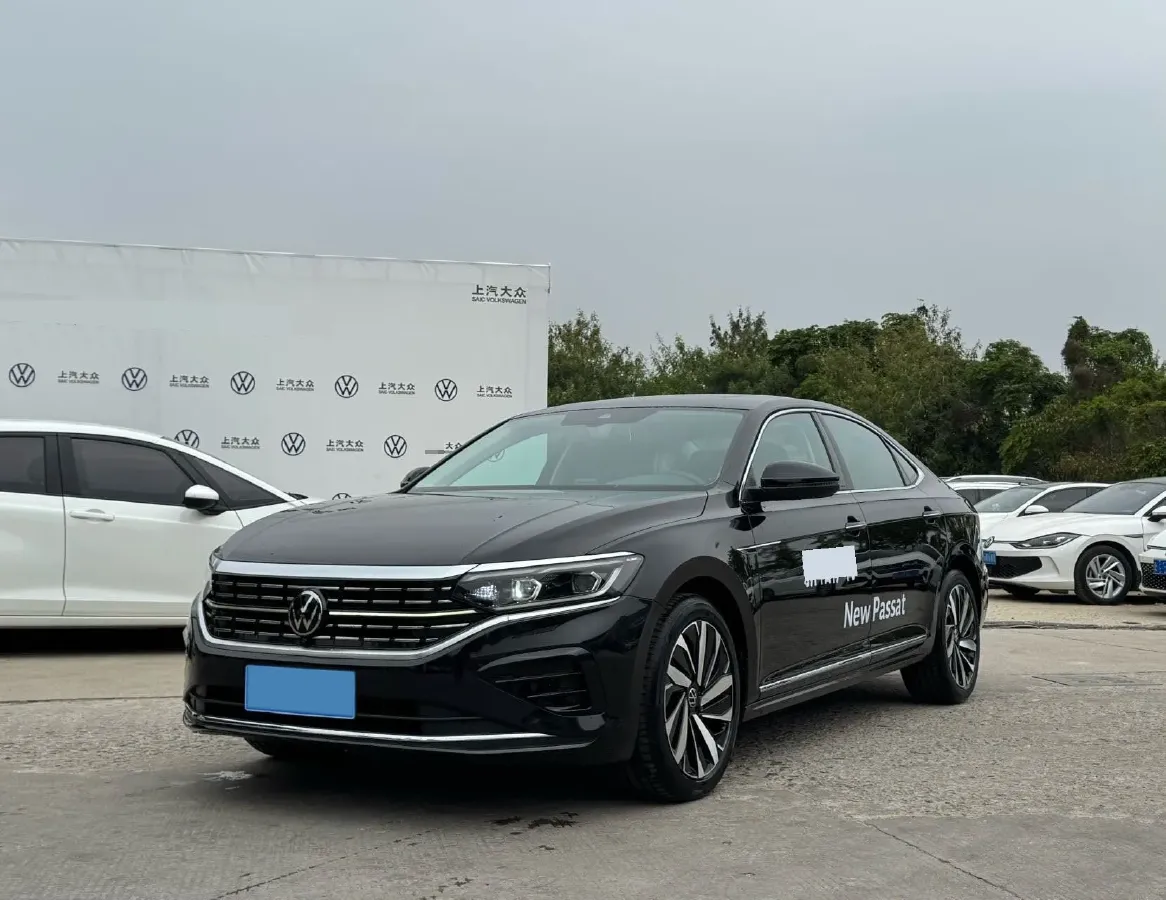 2024 Volkswagen Passat 2.0T 220HP L4 7DCT,autocango,china used car exporter,china ev exporter,chinese used car exporter,chinese used ev exporter