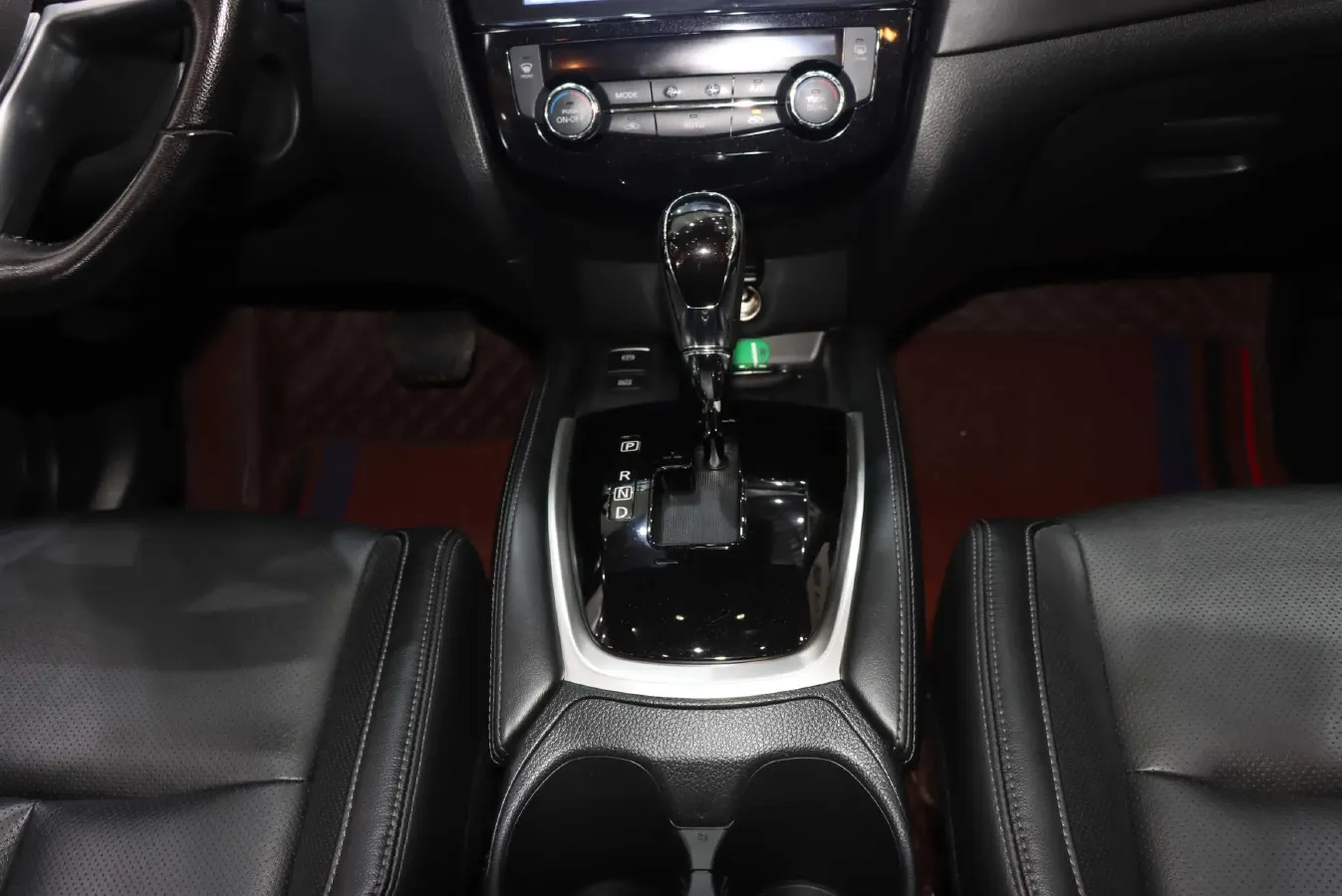 2020 Nissan X-Trail 2.5L 186HP L4 CVT,autocango,china used car exporter,china ev exporter,chinese used car exporter,chinese used ev exporter