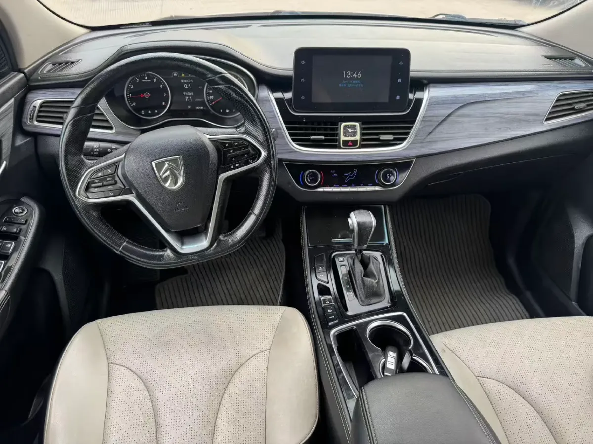 2017 BaoJun 730 1.5T 150HP L4 6DCT,autocango,china used car exporter,china ev exporter,chinese used car exporter,chinese used ev exporter