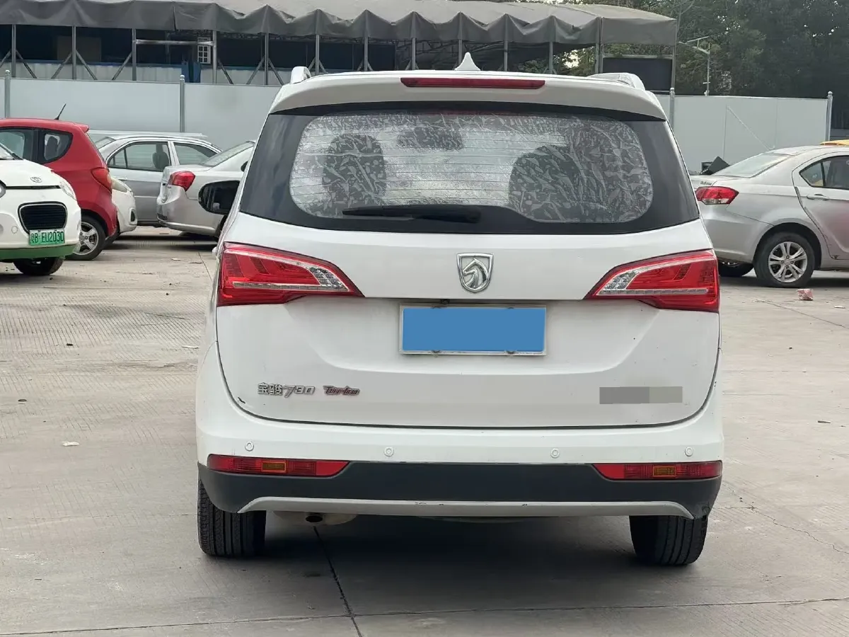 2017 BaoJun 730 1.5T 150HP L4 6DCT,autocango,china used car exporter,china ev exporter,chinese used car exporter,chinese used ev exporter