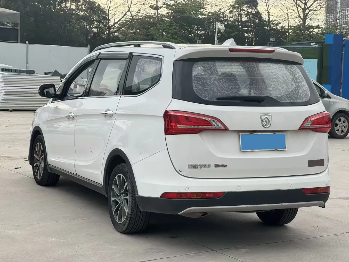 2017 BaoJun 730 1.5T 150HP L4 6DCT,autocango,china used car exporter,china ev exporter,chinese used car exporter,chinese used ev exporter