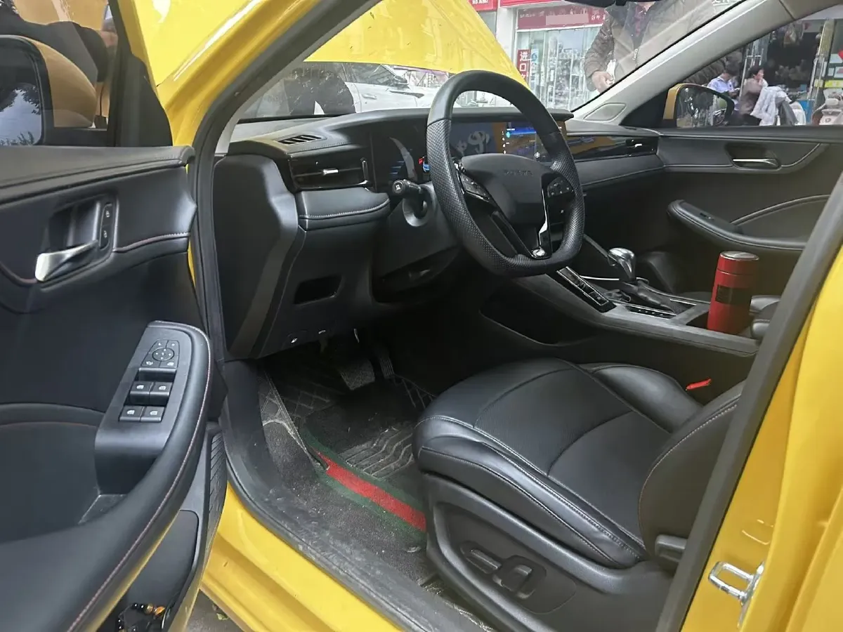 2023 Roewe i5 1.5L 129HP L4 CVT,autocango,china used car exporter,china ev exporter,chinese used car exporter,chinese used ev exporter