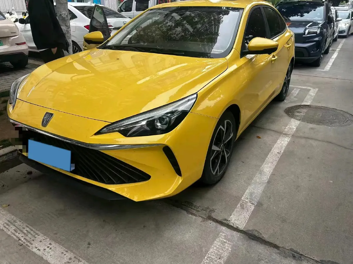 2023 Roewe i5 1.5L 129HP L4 CVT,autocango,china used car exporter,china ev exporter,chinese used car exporter,chinese used ev exporter