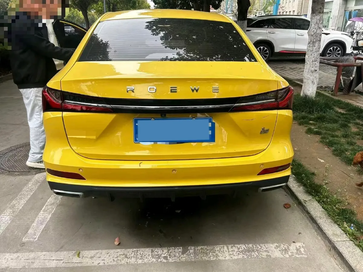 2023 Roewe i5 1.5L 129HP L4 CVT,autocango,china used car exporter,china ev exporter,chinese used car exporter,chinese used ev exporter