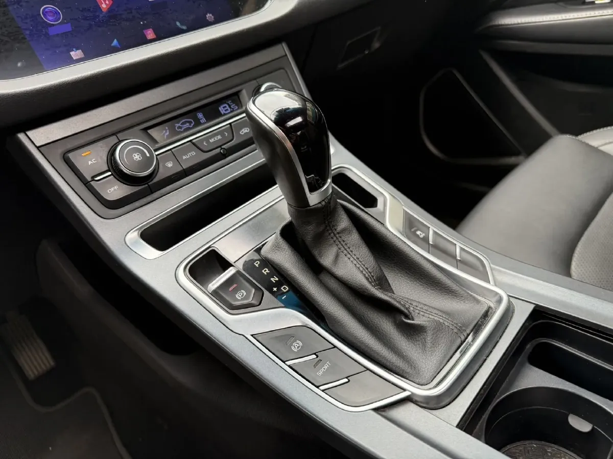 2019 Geely Emgrand 1.5L 109HP L4 CVT,autocango,china used car exporter,china ev exporter,chinese used car exporter,chinese used ev exporter