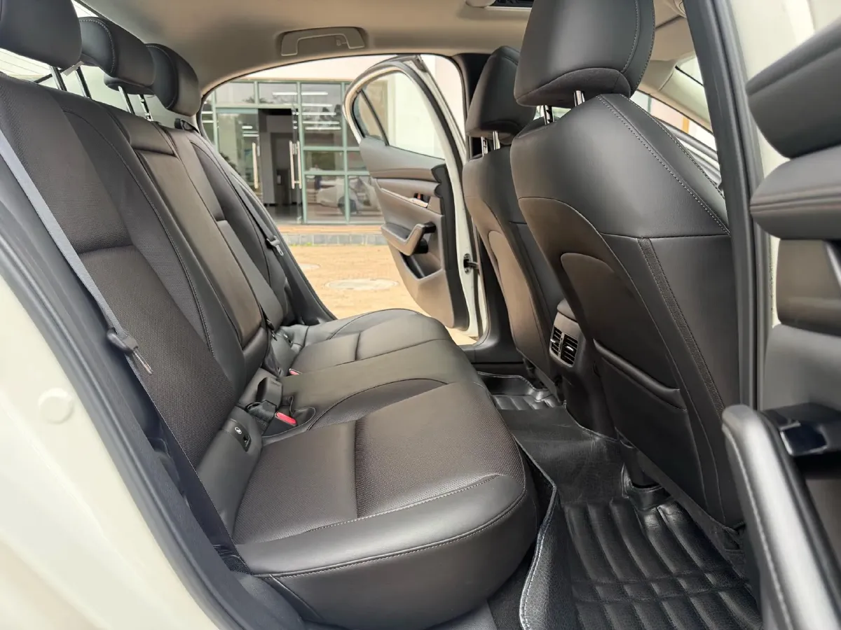 2022 Mazda 3 Axela 2.0L 158HP L4 6AT,autocango,china used car exporter,china ev exporter,chinese used car exporter,chinese used ev exporter